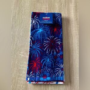 NWT … CELEBRATE TOGETHER “Americana” Set Of 2 Kitchen Towels
